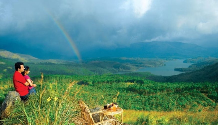 Romantic-Couple’s-hilltop-picnic-in-rainbow-view
