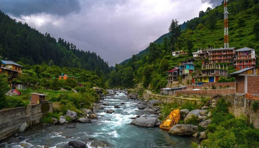 Lush-green-beauty-Parvati-Valley