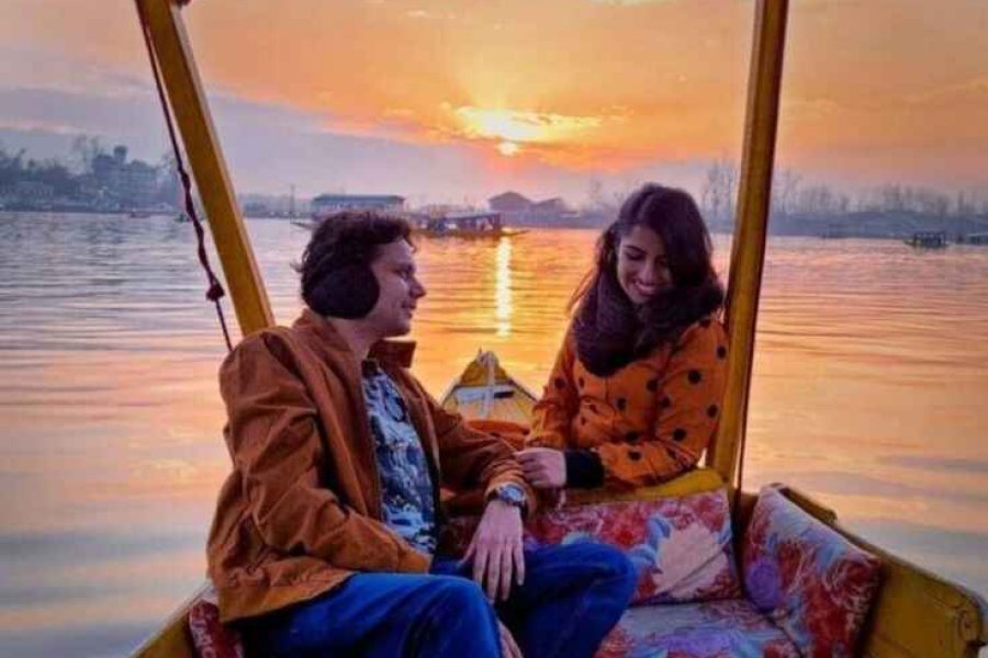 Kashmir Romantic Trip